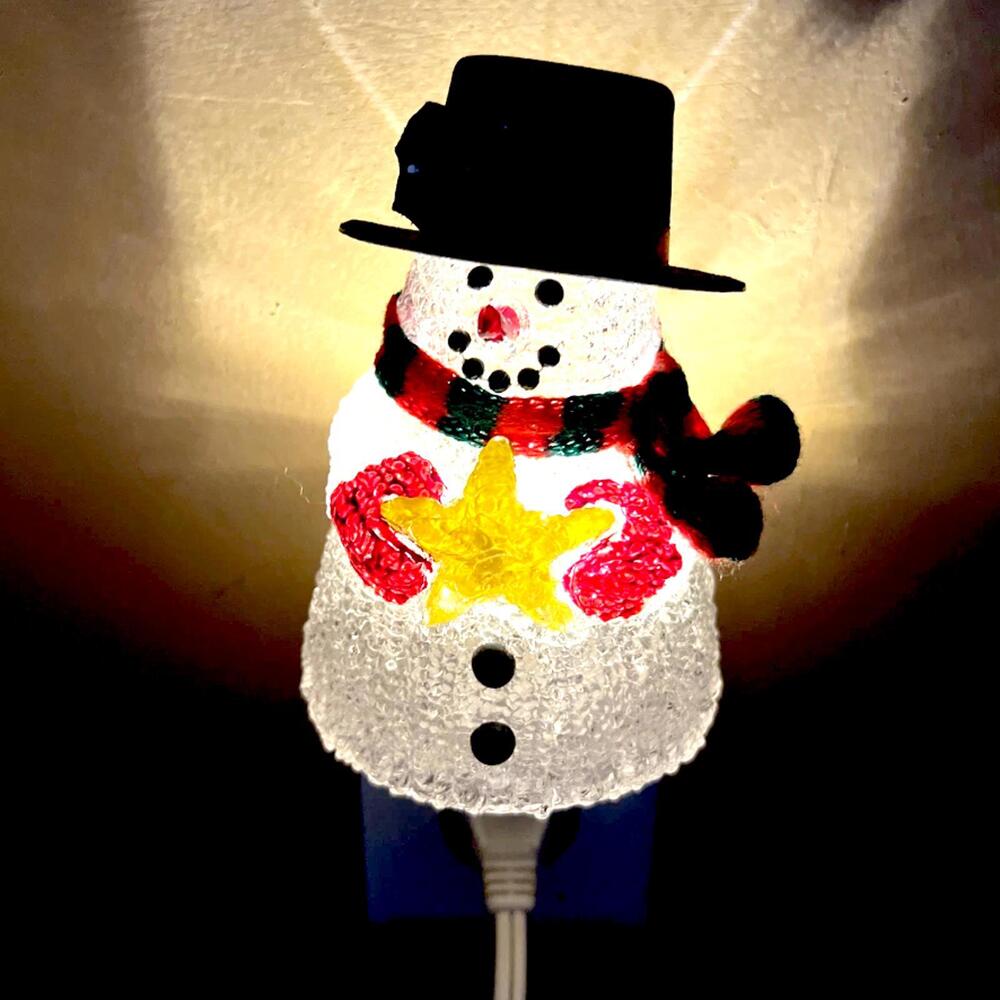 Avon “Chilly Sam” Snowman Night Light / Plug-in Holiday Light F256051 Vintage